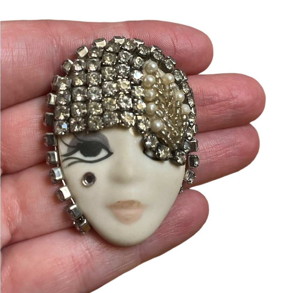 Vintage Porcelain Rhinestone Flapper Girl Face Brooch - Picture 2 of 3
